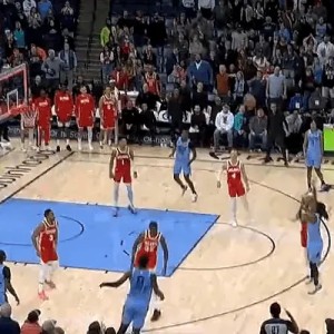 V站-最后时刻莫兰特运球脱手超远三分强投不中，没能完成绝杀