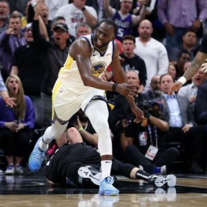 V站体育新闻-如何看待追梦？勇士：犯错理应挨罚 但没他就没冠军